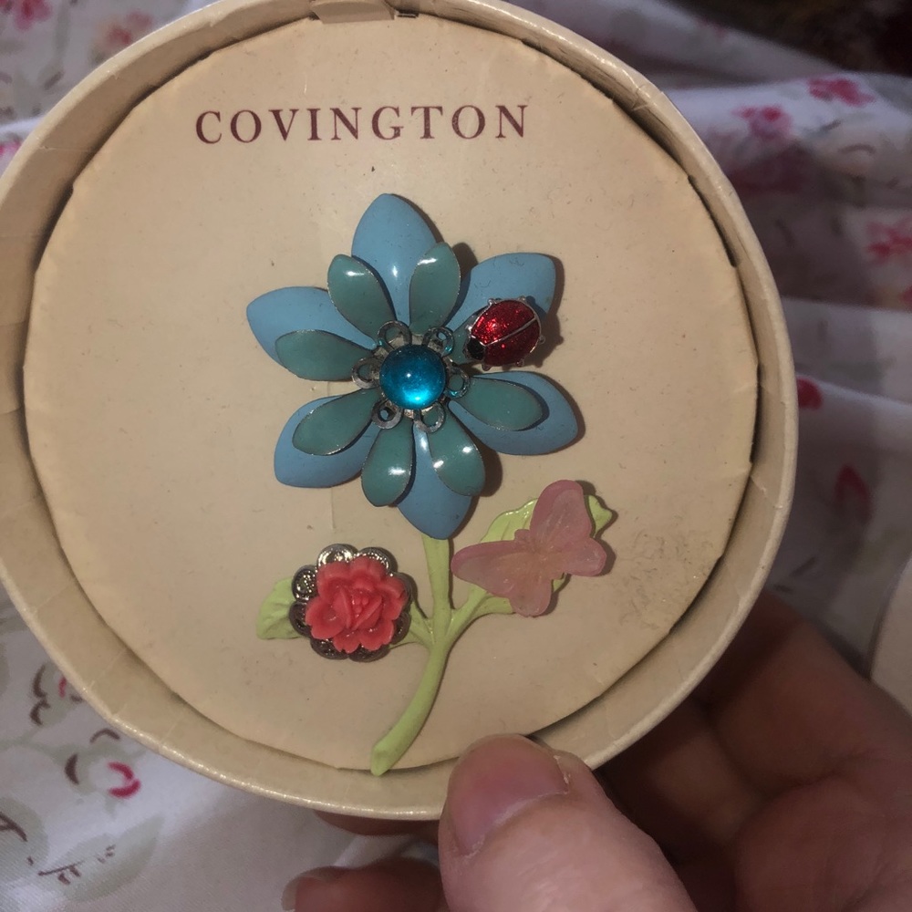 Blue brooch flower 🌸 pink butterfly 🦋 ladybug 🐞 - Picture 3 of 10